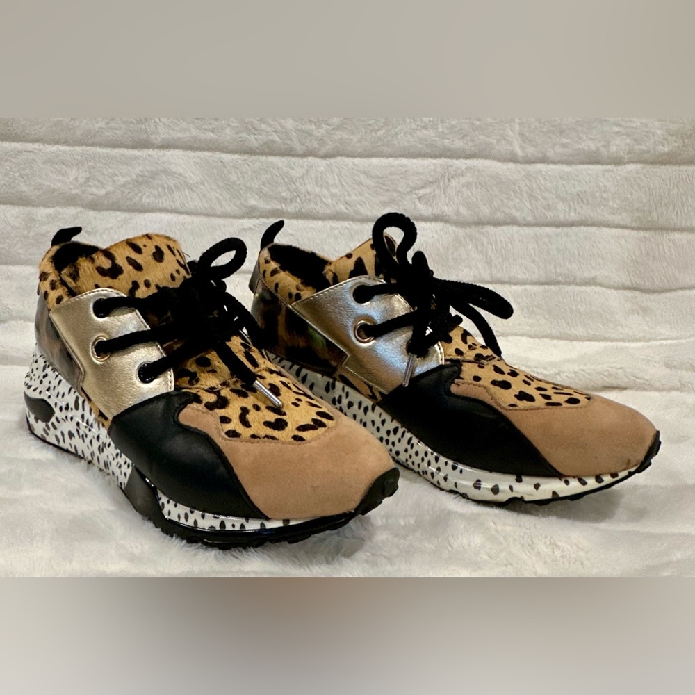 Steve Madden Cliff, cow hide, leather, animal print sneakers sz 8 EUC LIKE NEW